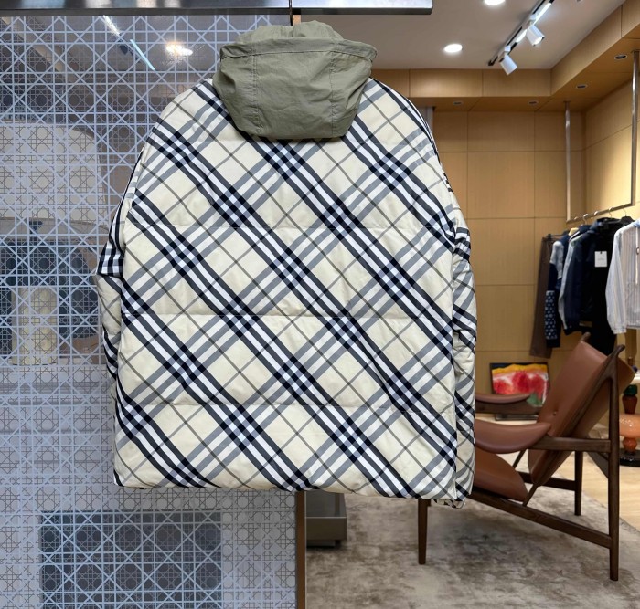 1:1 quality version Reversible Plaid Stand Collar Detachable Hood Down Jacket 29547932