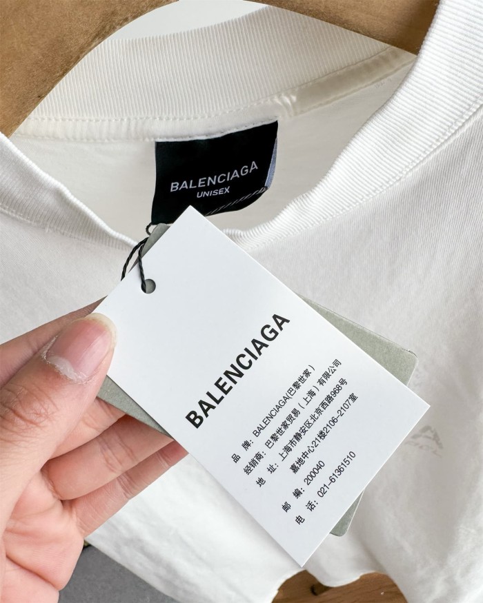 [50% Off]Balenciaga Letter logo blurred round neck Print tee