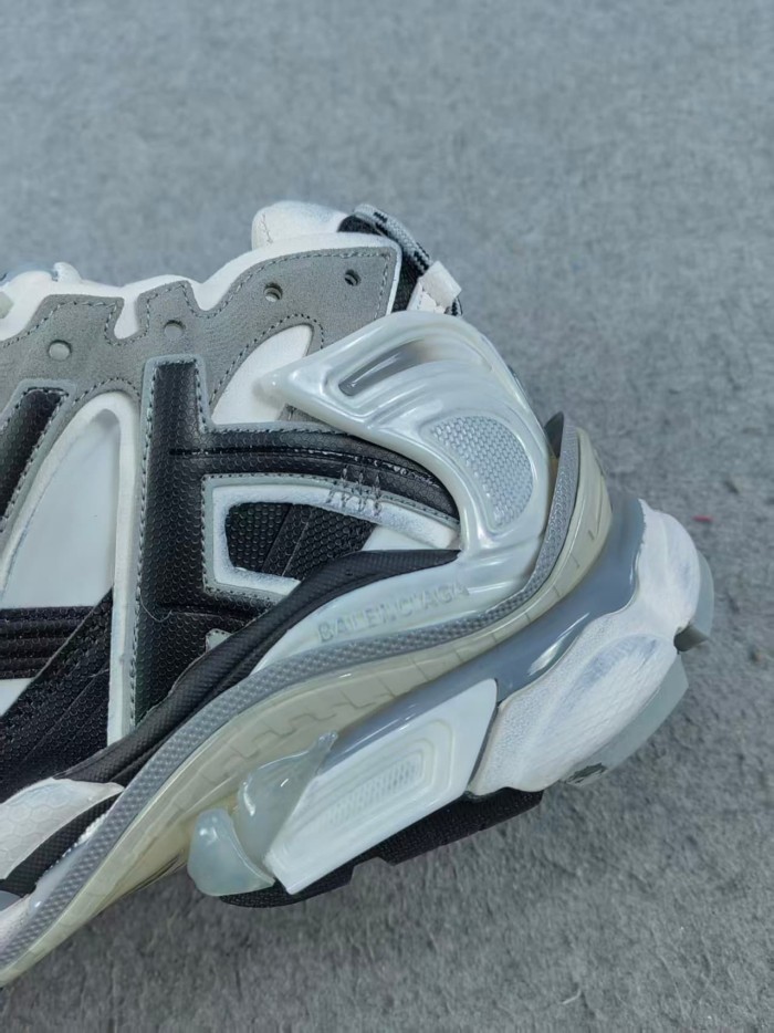 1:1 quality version B Runner Grey White Black 772774W3RNY9012