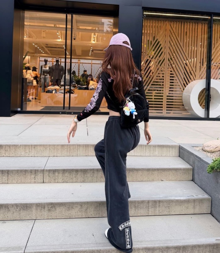 1:1 quality version Washed Gothic Small Letter Back Scroll Logo Hem Letter Straight Sweatpants 29563763