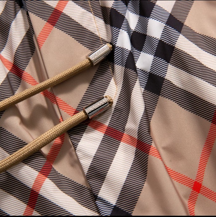 Khaki Classic Plaid Knight Horse Print Drawstring Casual Shorts 29563808