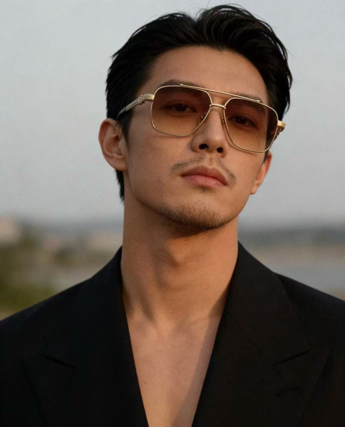 1:1 quality version Double Bridge Fleur De Lis Engraved Temple Gradient Lens Sunglasses 4 colors 29567416