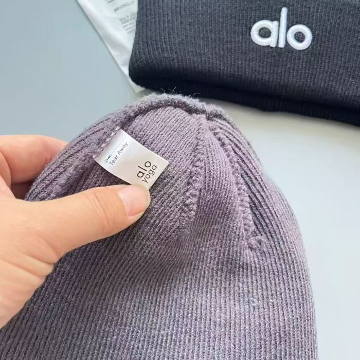 Logo Embroidery Cuffed Design Soft Unisex Knit Warm Beanie 12 colors 29567423
