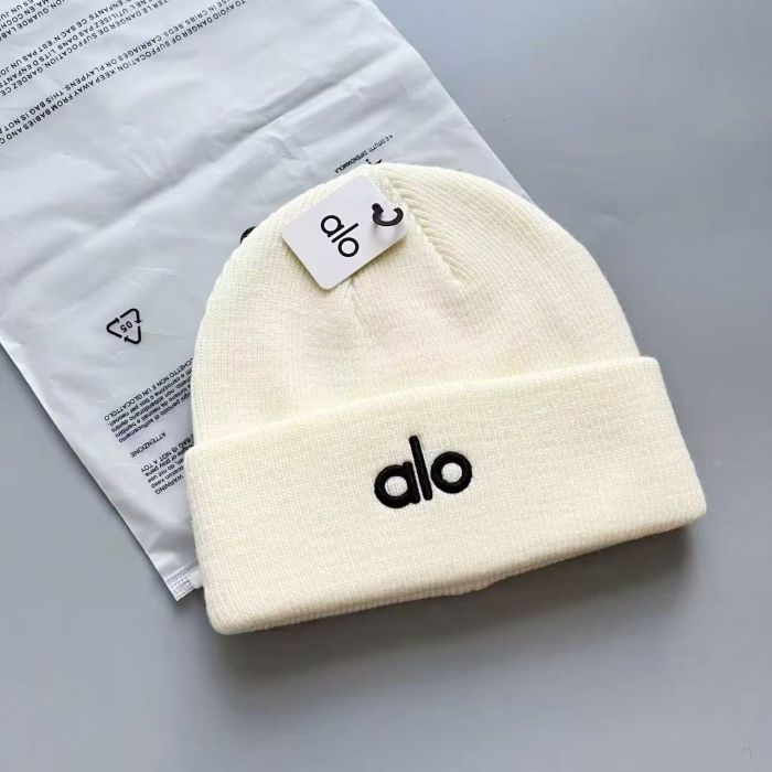 Logo Embroidery Cuffed Design Soft Unisex Knit Warm Beanie 12 colors 29567423