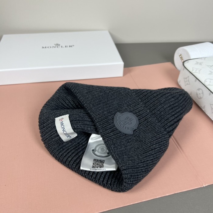 1:1 quality version Round Rubber Patch Logo Knit Unisex Beanie 9 colors 29569832