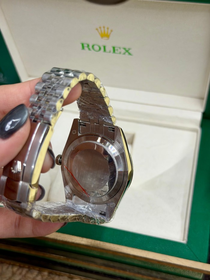 Blue Roman Dial Fluted Bezel Stainless Steel Calendar Wrist Watch【Dial diameter：40mm 】29569627