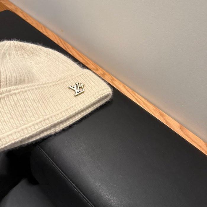 1:1 quality version Metal Letter Star Badge Cuffed Wool Unisex Beanie 4 colors 29570659