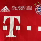 2013-2014 Bayern Home Retro Soccer Jersey (胸前决赛字)