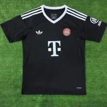 24-25 Bayern Black Goalkeeper Fans Soccer Jersey