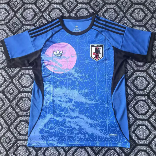 25-26 Japan Blue Special Edition Training shirts (三叶标)