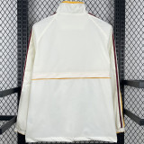 26-27 Spain White Windbreaker