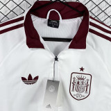 26-27 Spain White Windbreaker