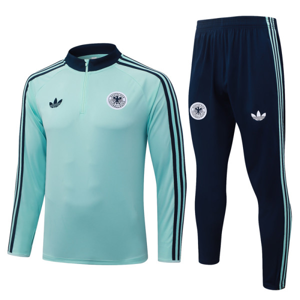 26-27 Germany Light green Half Pull Tracksuit #B26040(半拉链)