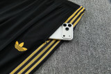 26-27 Man Utd Purple Short shirts and Long trousers Suit (圆领)