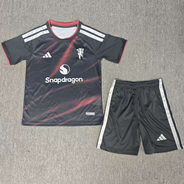 26-27 Man Utd Black Red Kids Training