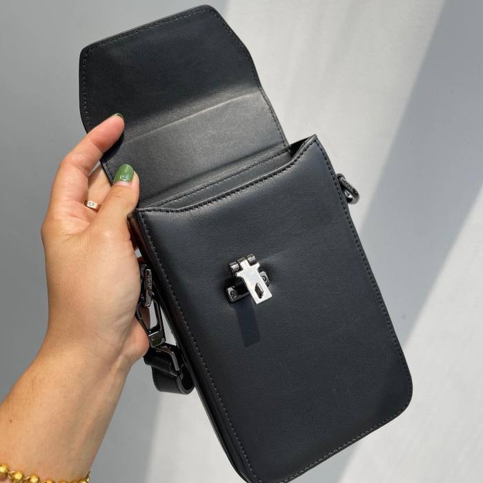 Dior Vertical Pouch Bag Bags #nigo7227