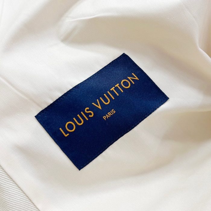 Louis Vuitton Belted and Zippered Jacket Coat #nigo5698