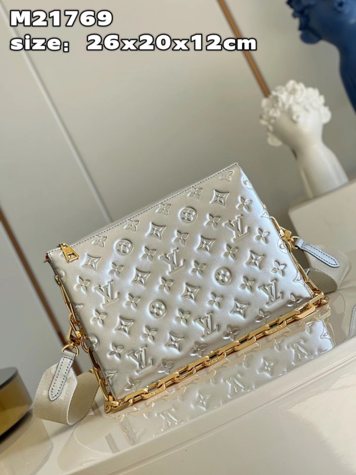 Louis Vuitton Leather Chain Portable Messenger Bag Bags #nigo56399