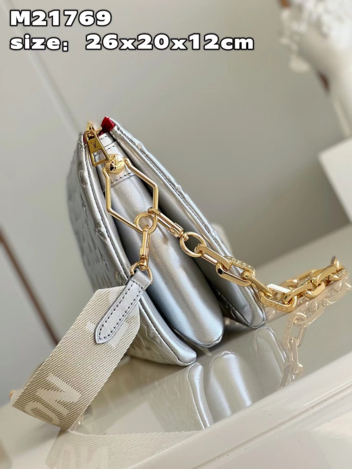 Louis Vuitton Leather Chain Portable Messenger Bag Bags #nigo56399