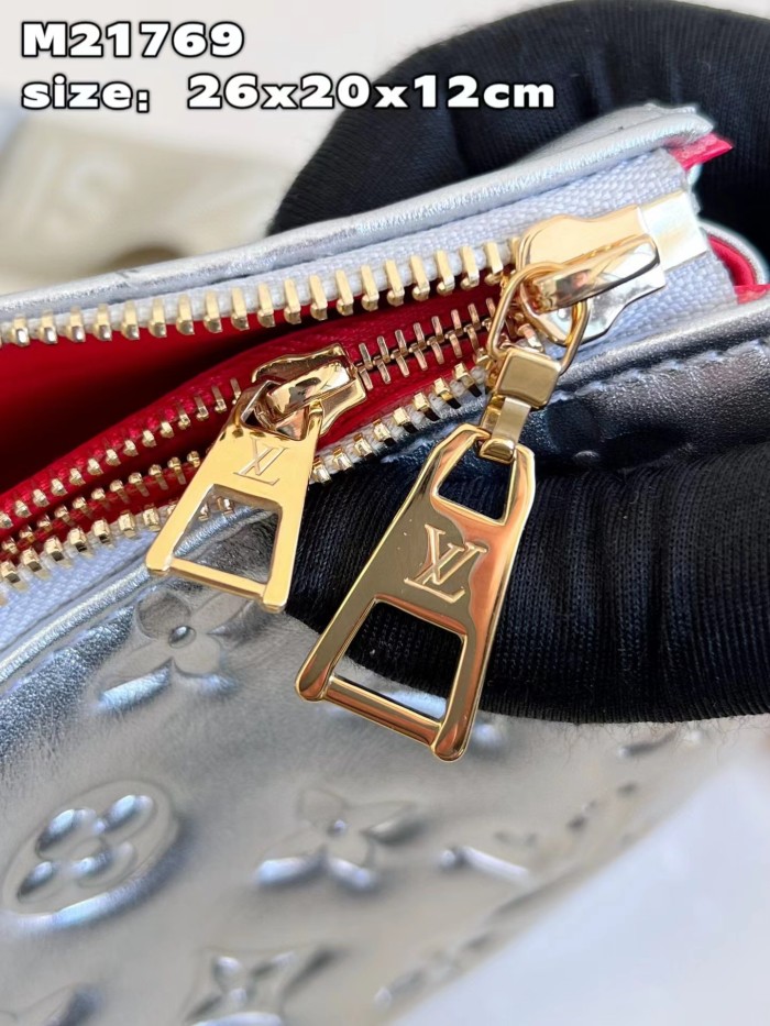 Louis Vuitton Leather Chain Portable Messenger Bag Bags #nigo56399