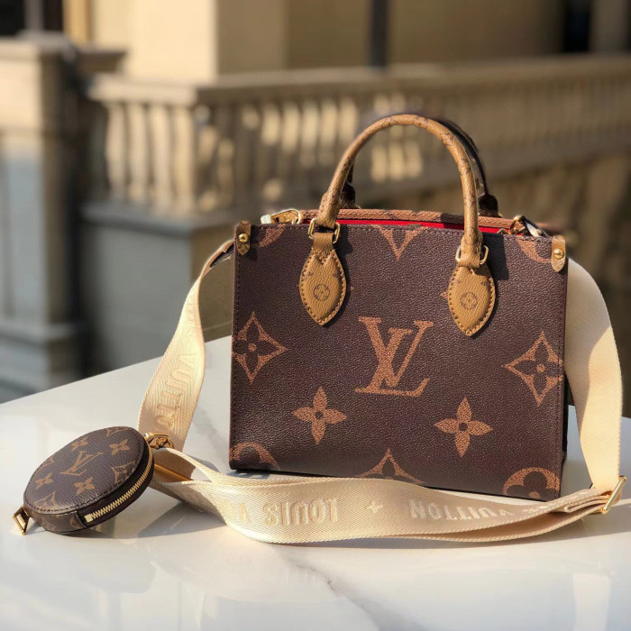 Louis Vuitton Leather Shoulder Bag Bags #nigo56843