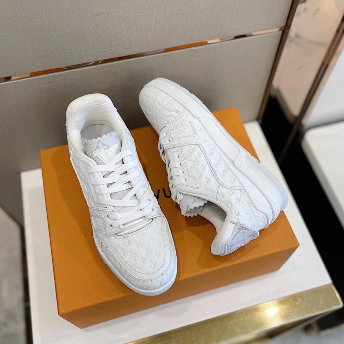 Louis Vuitton Low top Sneakers Casual Shoes #nigo8537