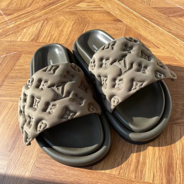 Louis Vuitton Pool Pillow Comfort Mule Slipper Shoes #nigo53825
