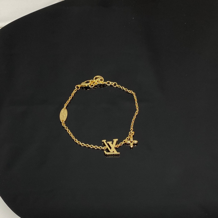 Louis Vuitton NIGO Gold Decoration Paired With Necklace Bracelet Set #nigo94428