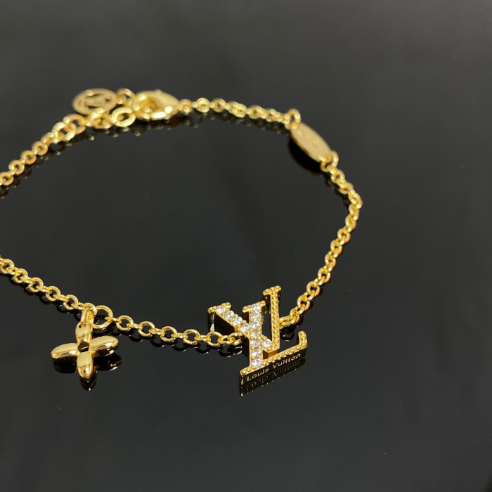 Louis Vuitton NIGO Gold Decoration Paired With Necklace Bracelet Set #nigo94428