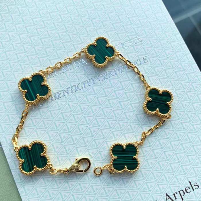 Van Cleef & Arpels Bracelet Jewellery #nigo53479