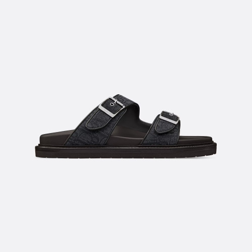 DIOR NIGO Summer Flat Sandals Wearing Slippers Outside #nigo94649