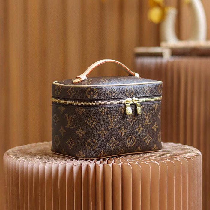 Louis Vuitton Square Zipper Cosmetic Bag Bags #nigo56254
