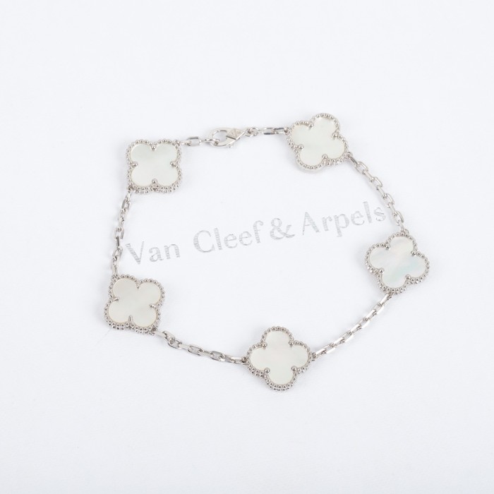 Van Cleef & Arpels Bracelet Jewellery #nigo53479