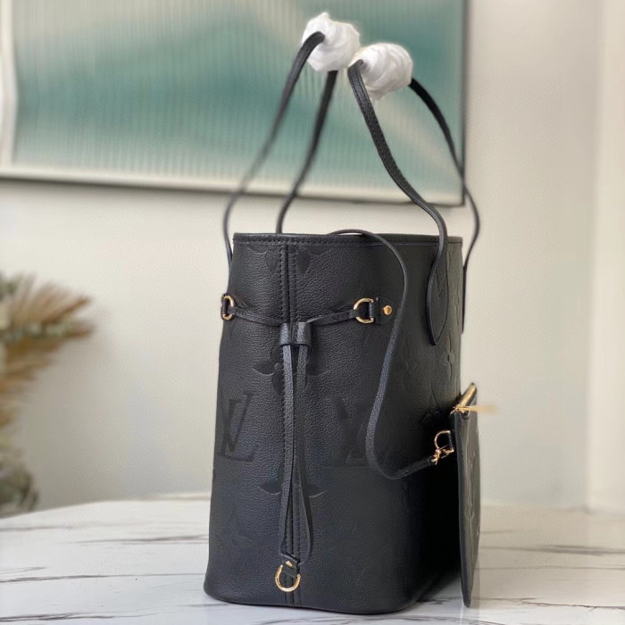 Louis Vuitton NIGO Black Leather Carrying Crossbody #nigo29134