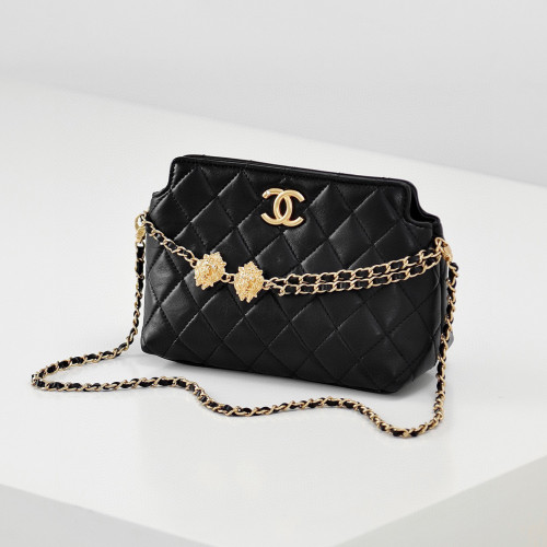 Chanel Leather Chain Shoulder Crossbody Bag #nigo21368