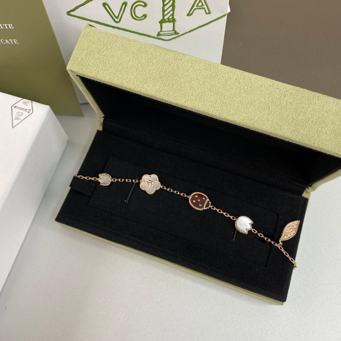 Van Cleef  Arpels NIGO Flower Shaped Necklace Bracelet #nigo21475
