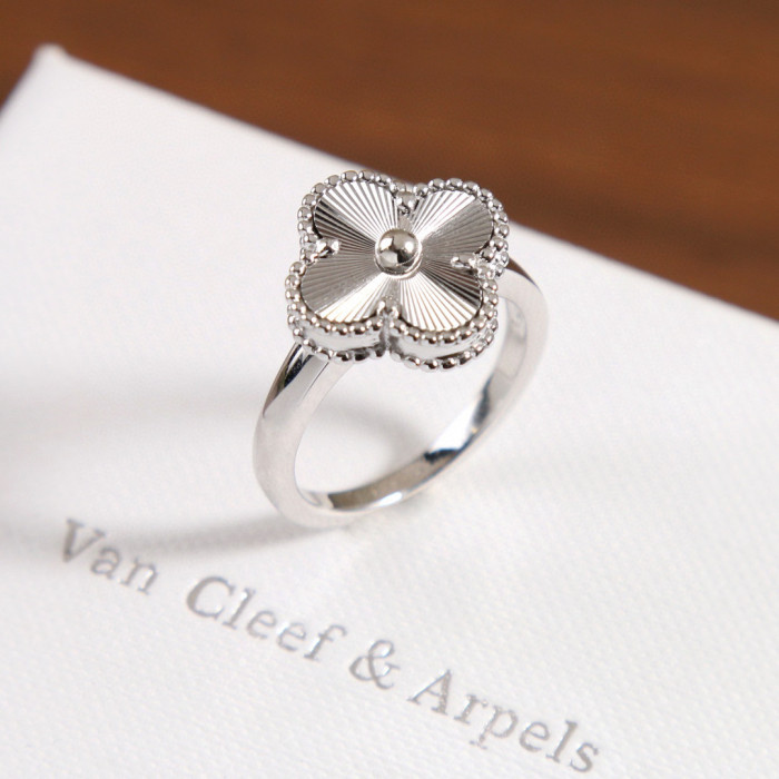 Van Cleef  Arpels NIGO Flower Shaped Decorative Ting #nigo21566