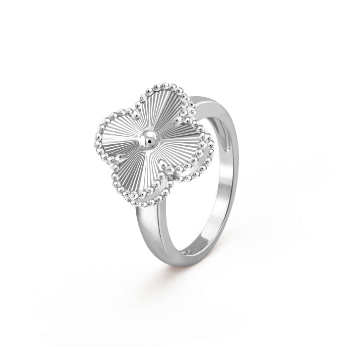 Van Cleef  Arpels NIGO Flower Shaped Decorative Ting #nigo21566