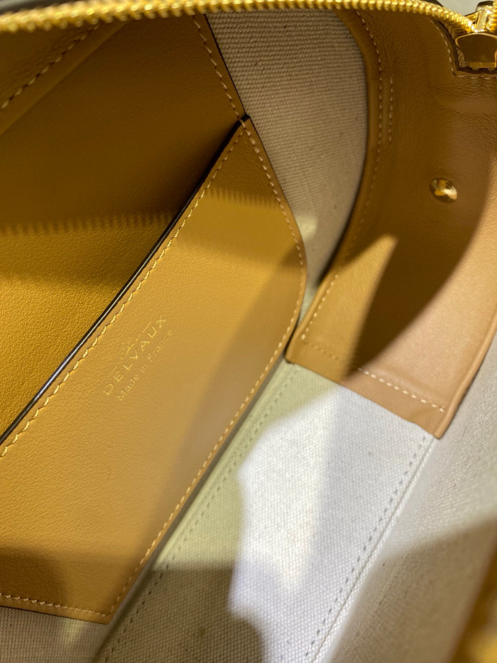 Delvaux Brand New Leather Shoulder Bag Half Round Bags #nigo29164