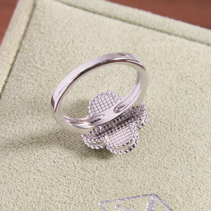 Van Cleef  Arpels NIGO Flower Shaped Decorative Ting #nigo21566