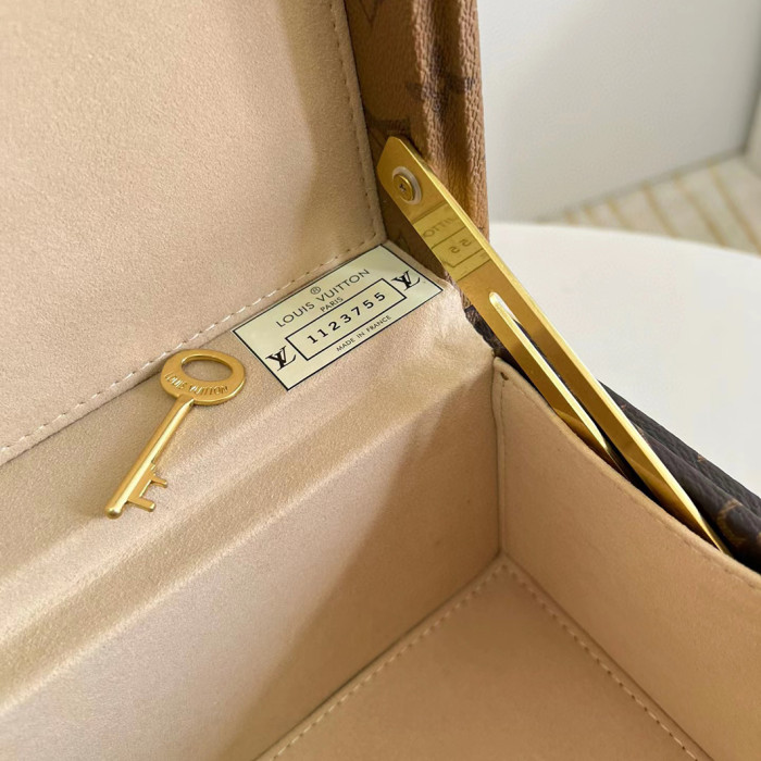 Louis Vuitton Old Flower and Yellow Flower 40cm Hard Box Bag Bags #nigo52314