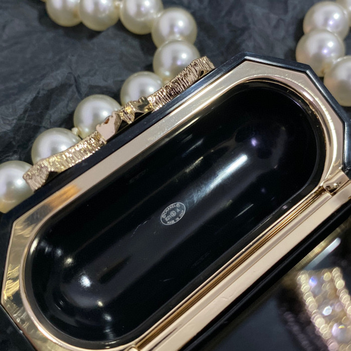 Chanel necklace bag headphone case Box #nigo29181