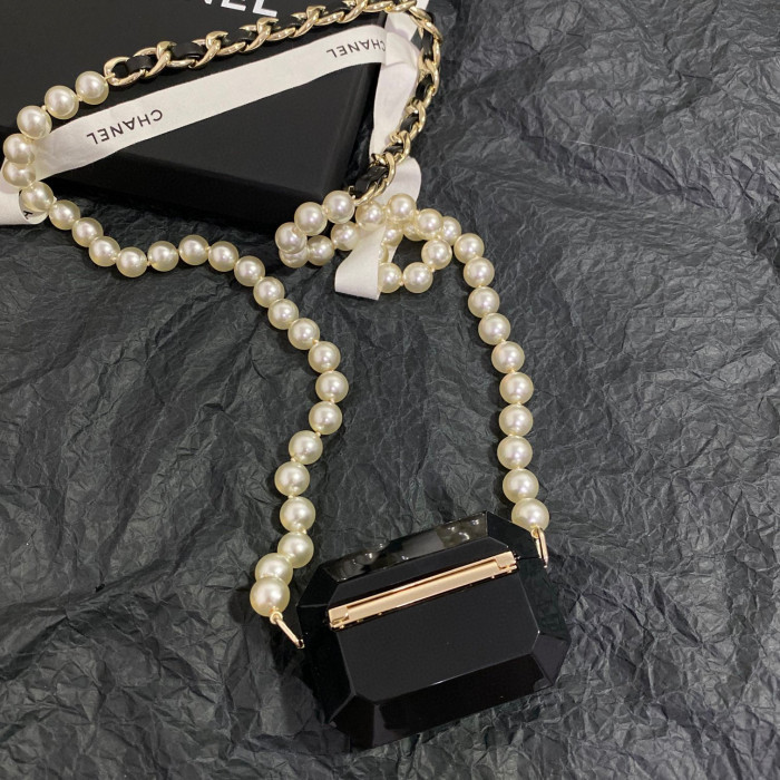 Chanel necklace bag headphone case Box #nigo29181