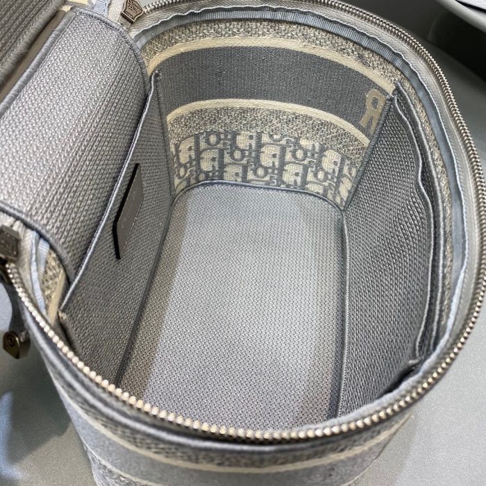 Dior Makeup And Skin Care Bags Bag #nigo4696