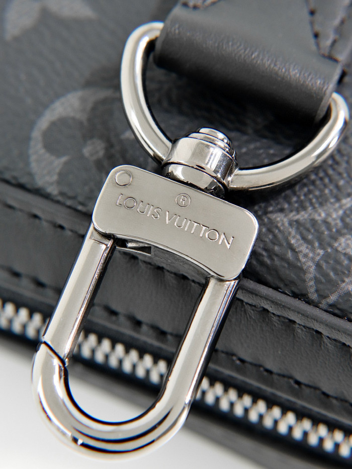 Louis Vuitton Leather Casual Crossbody Bag #nigo21652