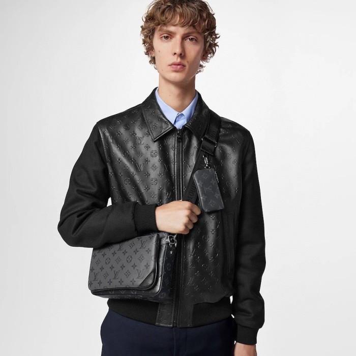 Louis Vuitton Leather Casual Crossbody Bag #nigo21652