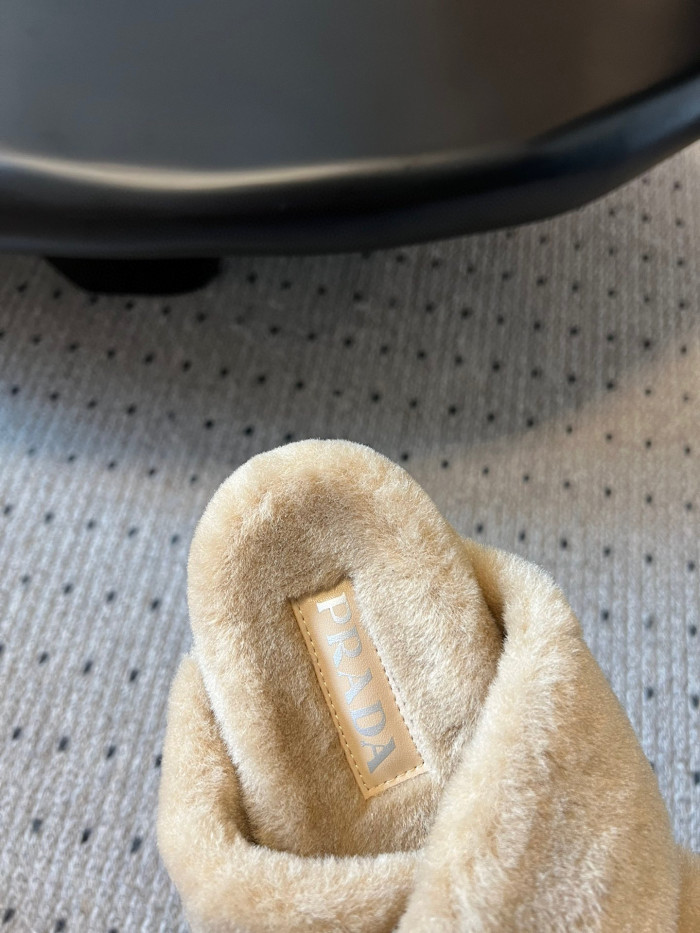 Prada Flat Bottomed Plush Outdoor Slippers #nigo21674