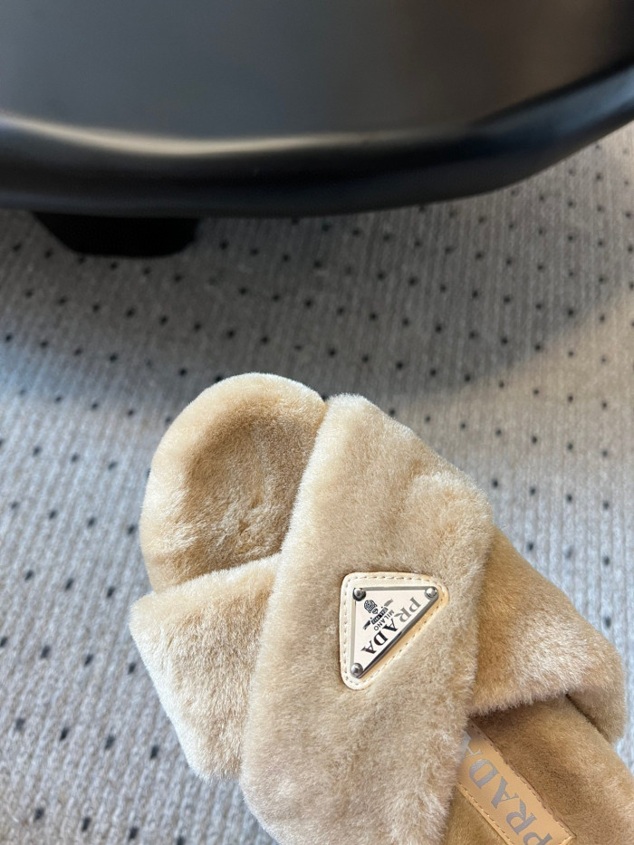 Prada Flat Bottomed Plush Outdoor Slippers #nigo21674