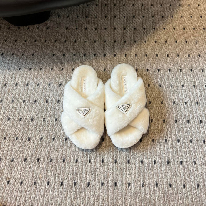 Prada Flat Bottomed Plush Outdoor Slippers #nigo21674
