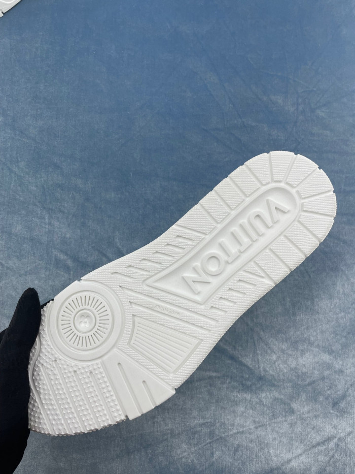 Louis Vuitton White Sports Casual Shoes And Board Shoes #nigo21671